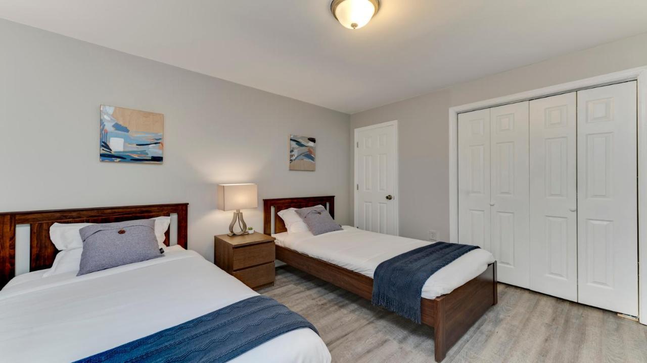Stylish 3Br 3Ba Colonial House By Cozysuites Alexandria Exterior photo
