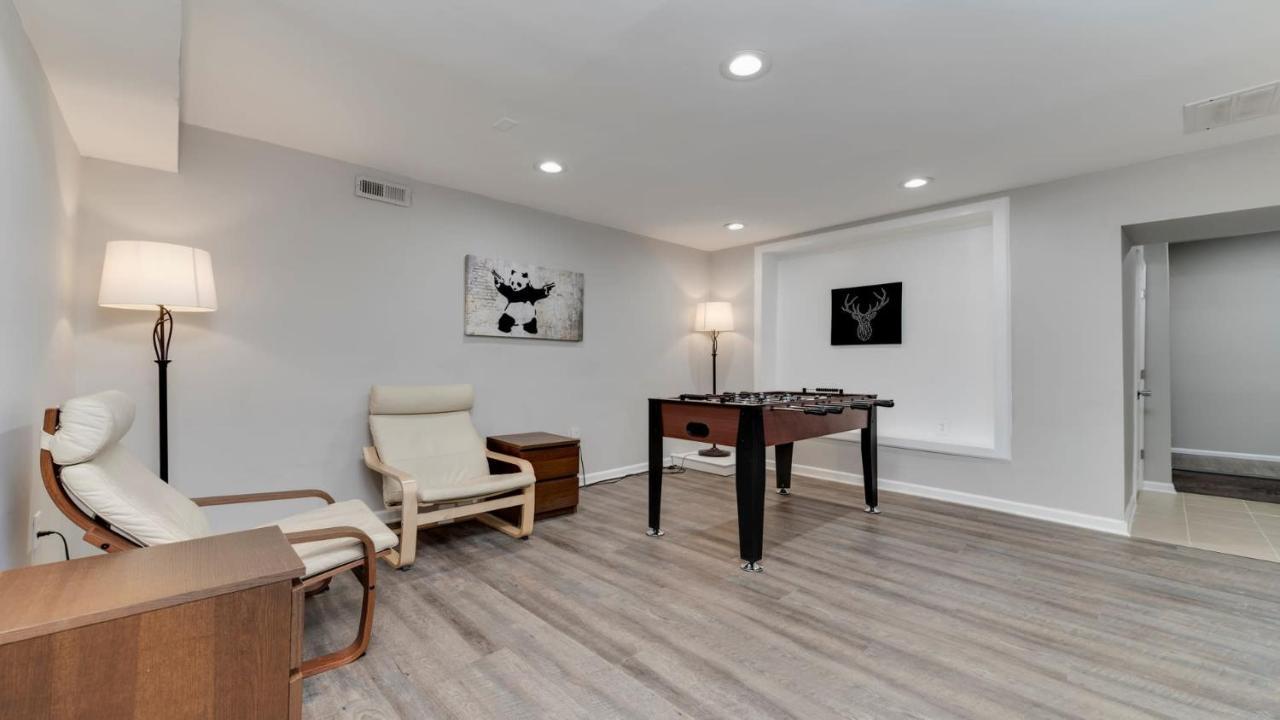Stylish 3Br 3Ba Colonial House By Cozysuites Alexandria Exterior photo