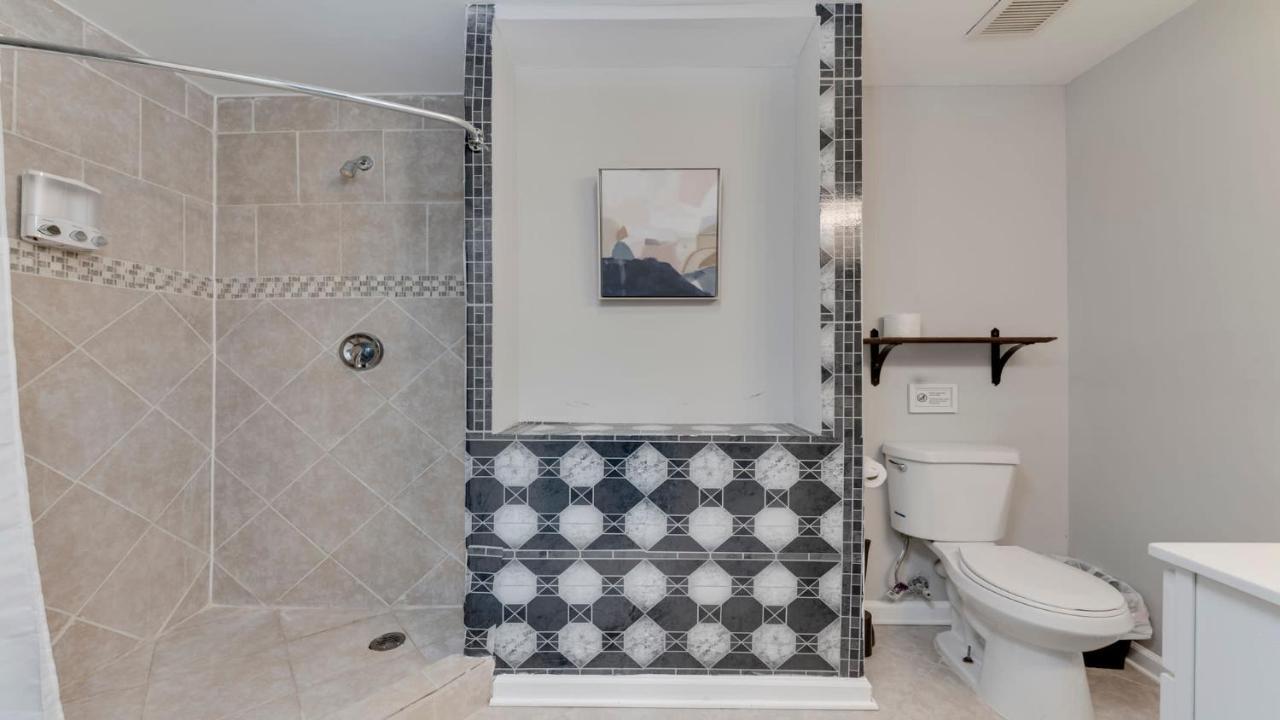 Stylish 3Br 3Ba Colonial House By Cozysuites Alexandria Exterior photo